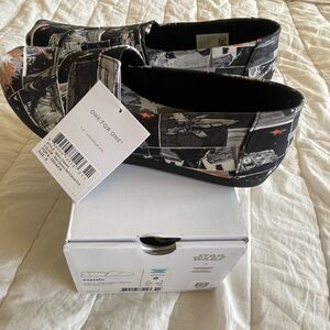 NWT Star Wars x Toms Black Darth Women’s Slip ons